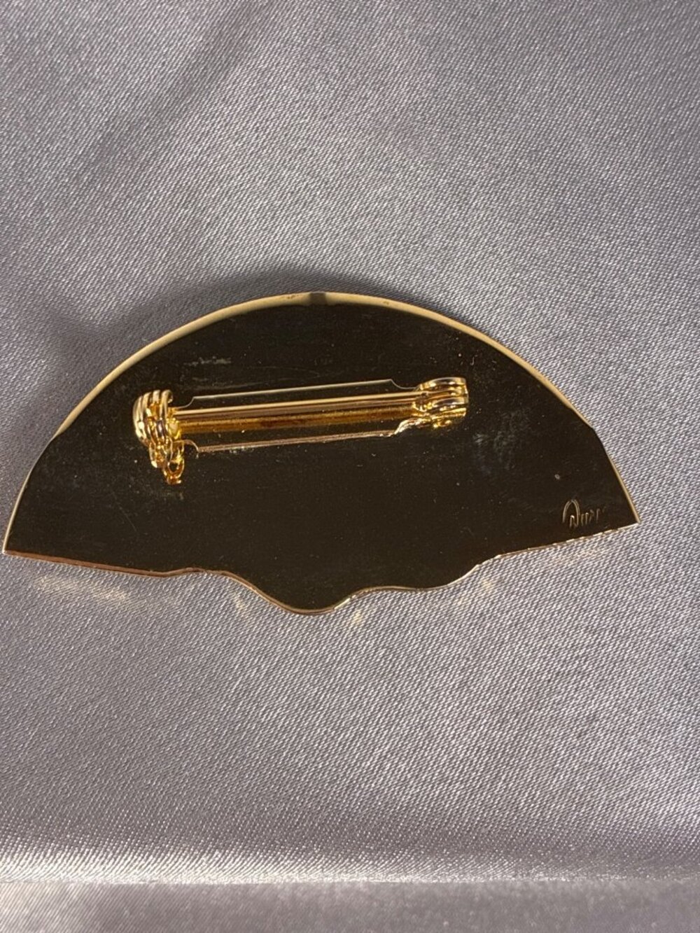 Vintage Don-Lin Abalone Shell Fan Brooch Gold Tone Signed 2.25" - Picture 6 of 9